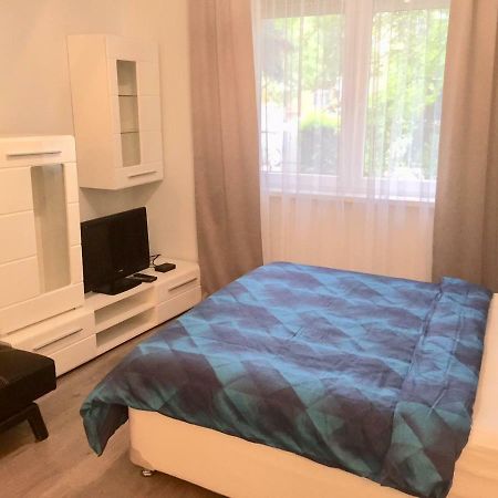 Апартаменты Miracle Apartman Шарвар Экстерьер фото